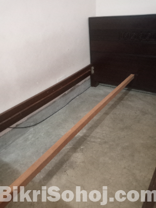 Semi double bed